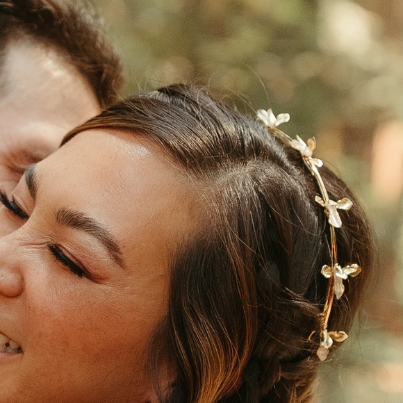 A.B. Ellie HDWR Linnea gold quartz wedding crown - Picture 3 of 6